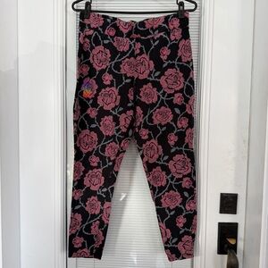 Size 2 Torrid Printed leggings